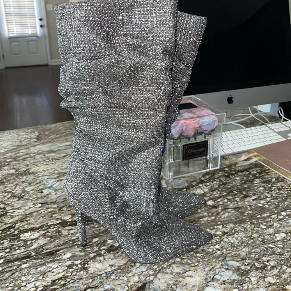 Show Stopper Boots ✨